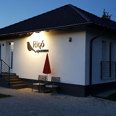 Rigo Apartman Кестели Екстериор снимка